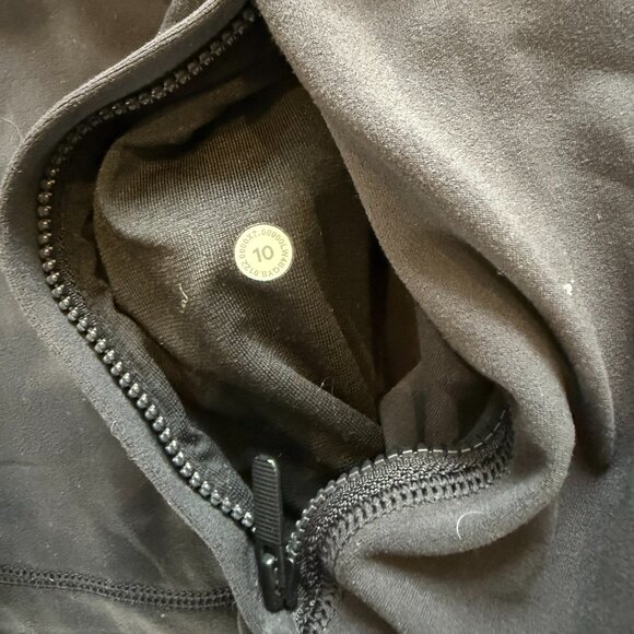 Lululemon Define Hooded Jacket - Picture 7 of 8
